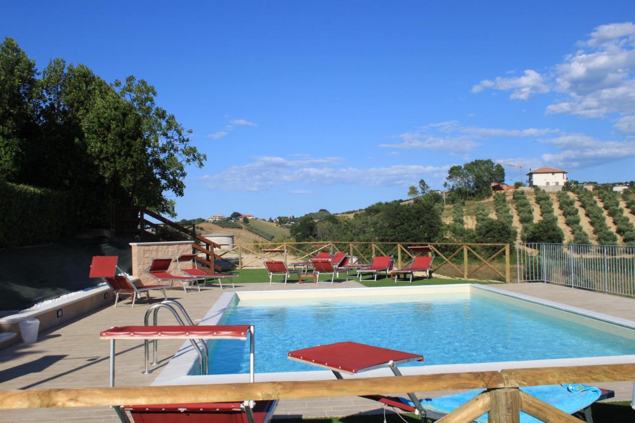 Country-House Pecora Nera Guest House Mosciano Sant'Angelo Exterior photo